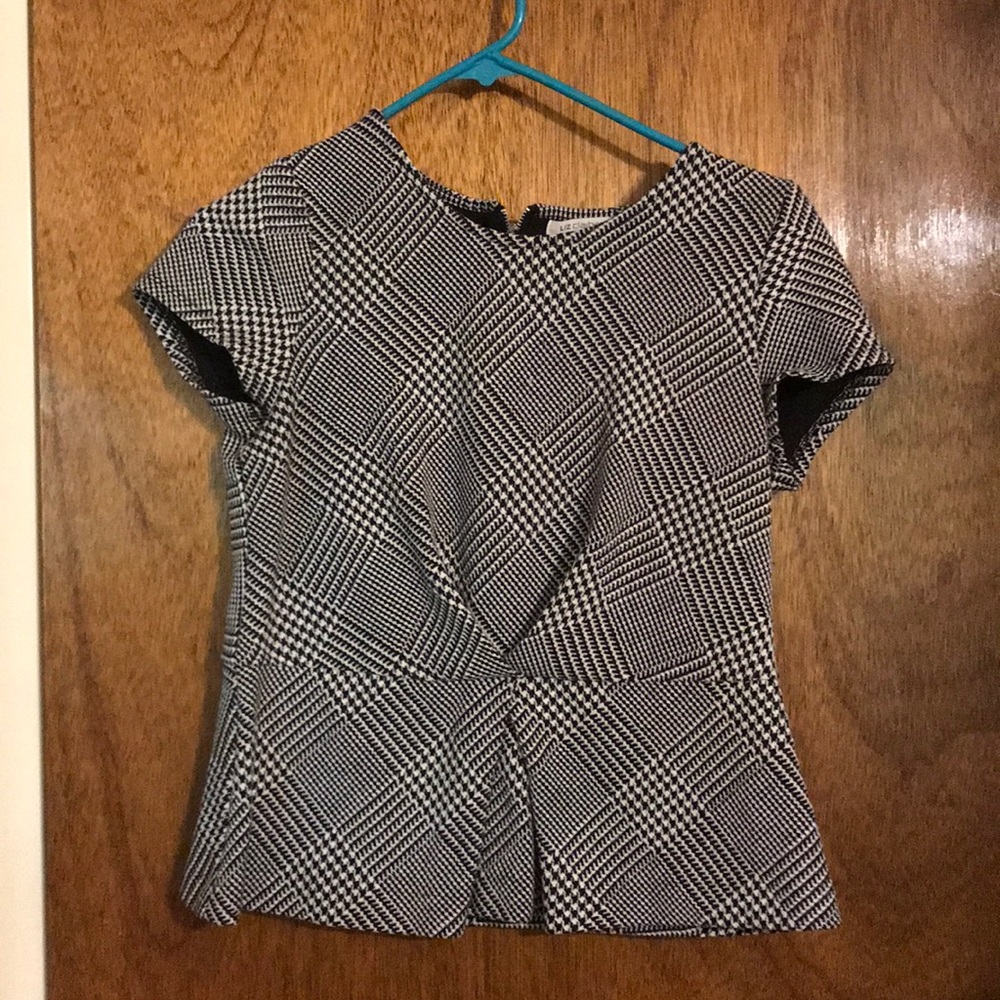 Liz Claiborne houndstooth blouse with back zipper